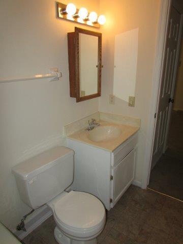 Building Photo - 309 Island Dr