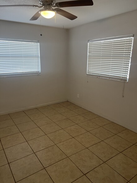 Bedroom - 7101 Dartmouth Ave N