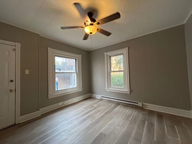 Building Photo - Newly renovated 3-bedroom, 2-bath home in Allentown