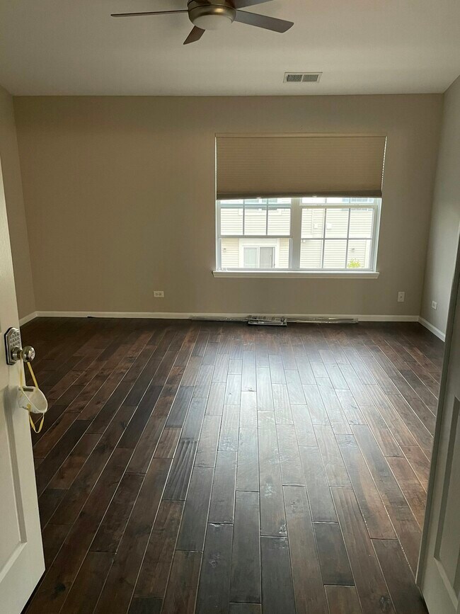 Building Photo - 753 Hanbury Dr