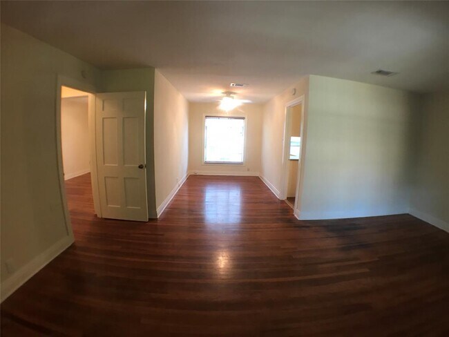 Building Photo - 2509 Enfield Rd