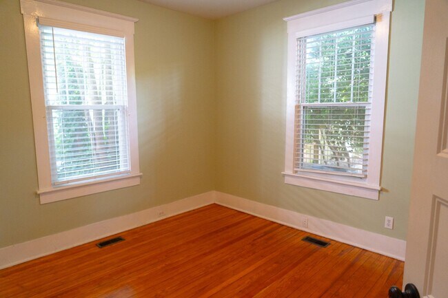 Building Photo - Charming Historic Home Walkable to Cargo & Soda Pop Districts