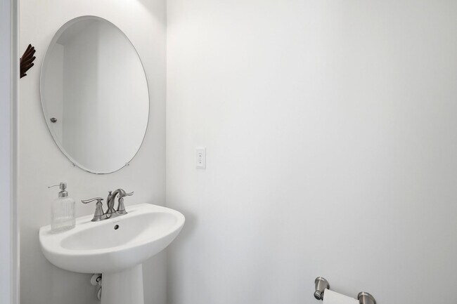 Building Photo - Modern Riverwood Retreat | Spacious 3BR Home in Prime Charlottesville Location