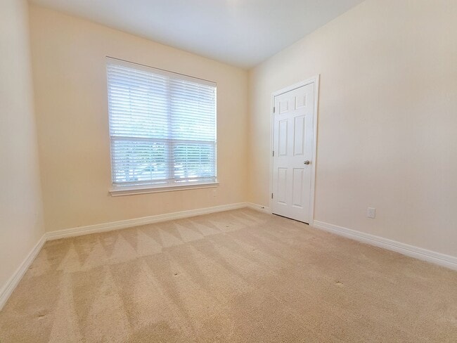 Building Photo - 707 Brook Meadow Trail