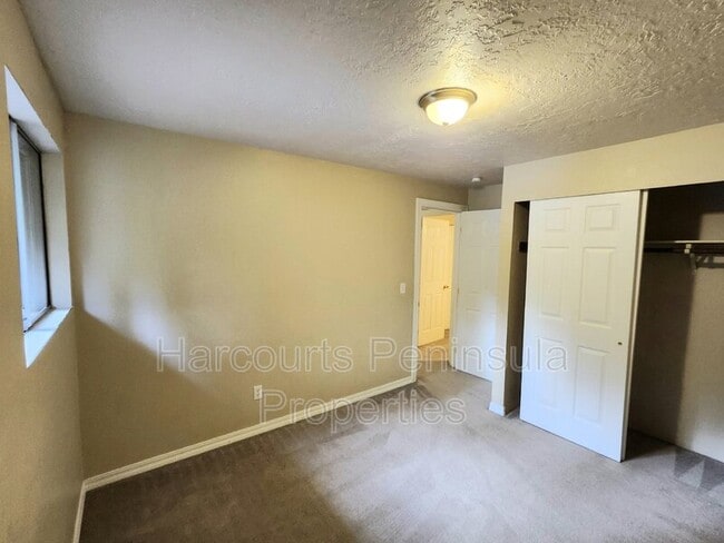 Building Photo - 573 Bridle View Ct NW