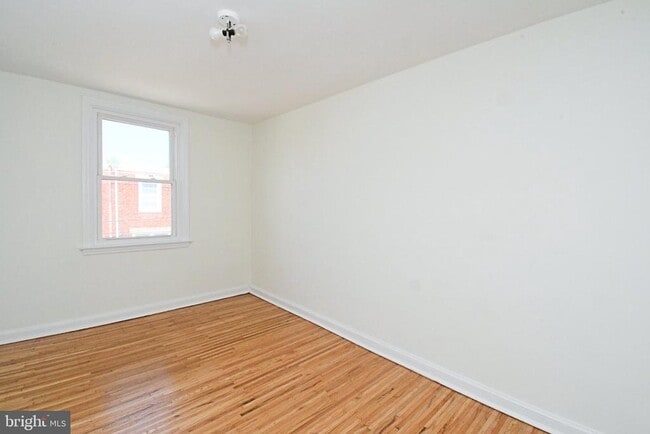 Building Photo - 2219 Ardmore Ave