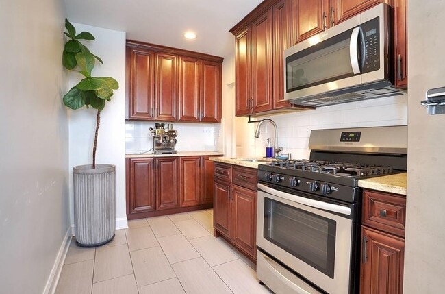 Building Photo - 100 Prospect St