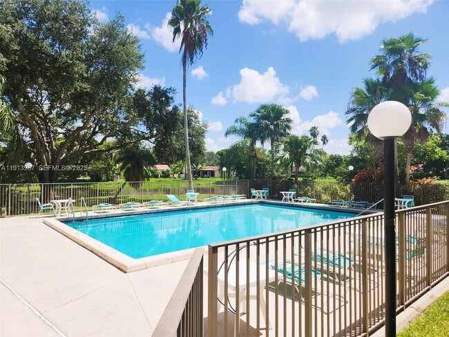 Building Photo - 11453 NW 39th Ct