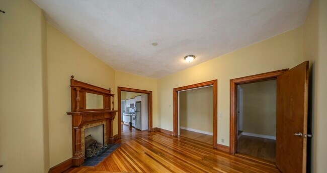 Building Photo - 22 Grand View Ave