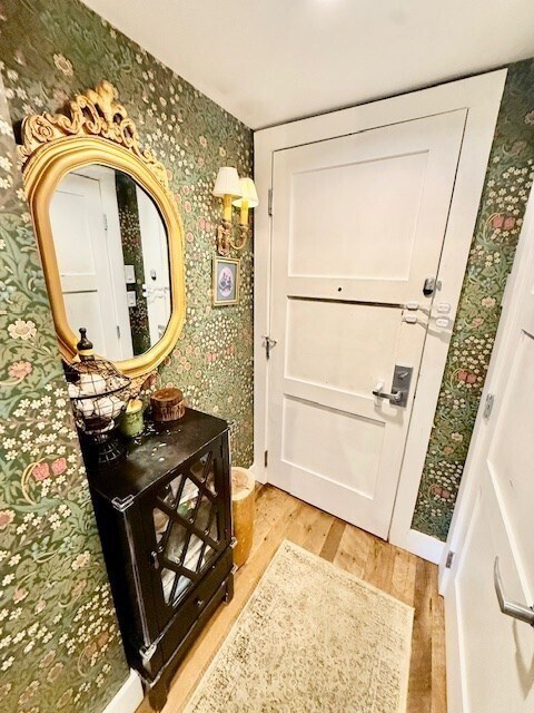 Building Photo - 480 Commercial St