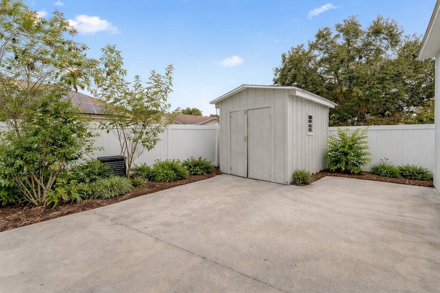 Building Photo - 450 Flamingo Ct