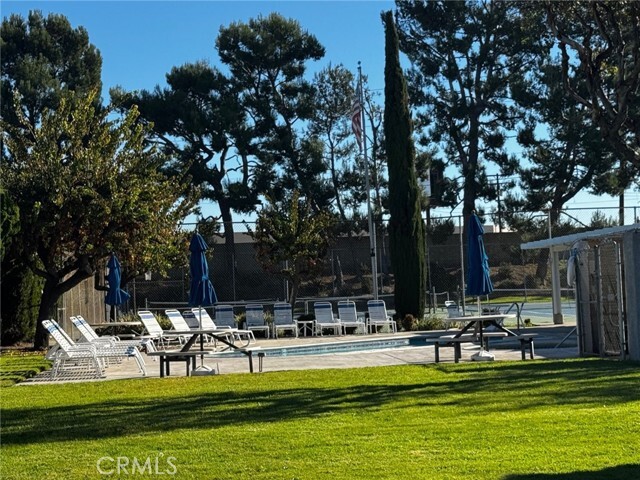 Building Photo - 11872 Goodale Ave