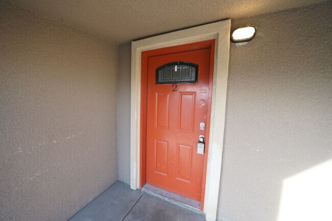 Building Photo - 1175 S Mojave Rd