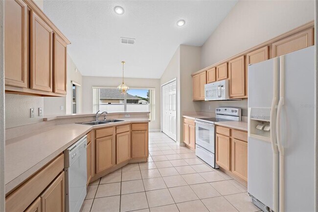 Building Photo - 1056 Princeton Dr