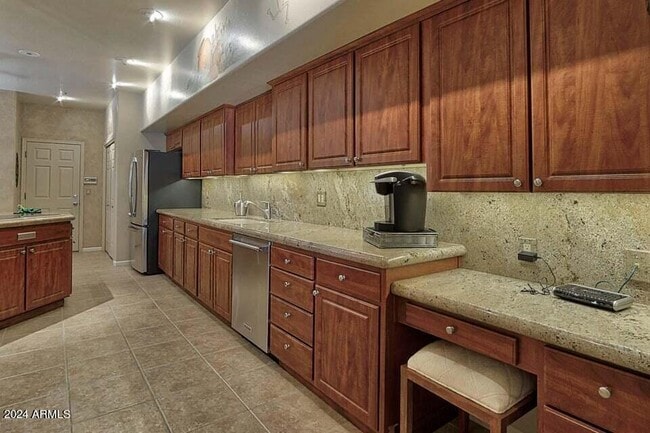Building Photo - 8100 E Camelback Rd