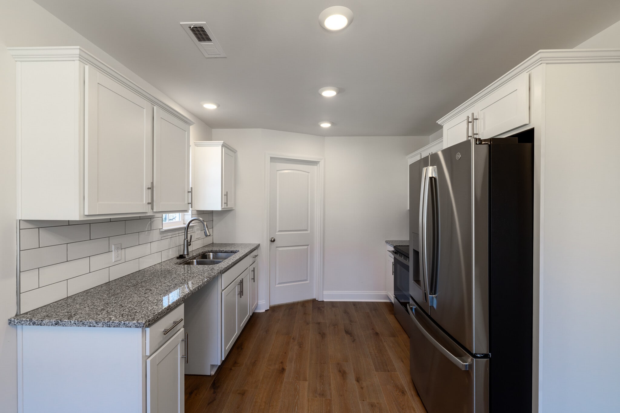 Building Photo - 812 Aubrey Ave