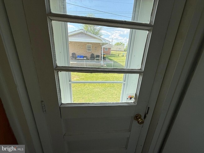 Building Photo - 103 Taft Ave