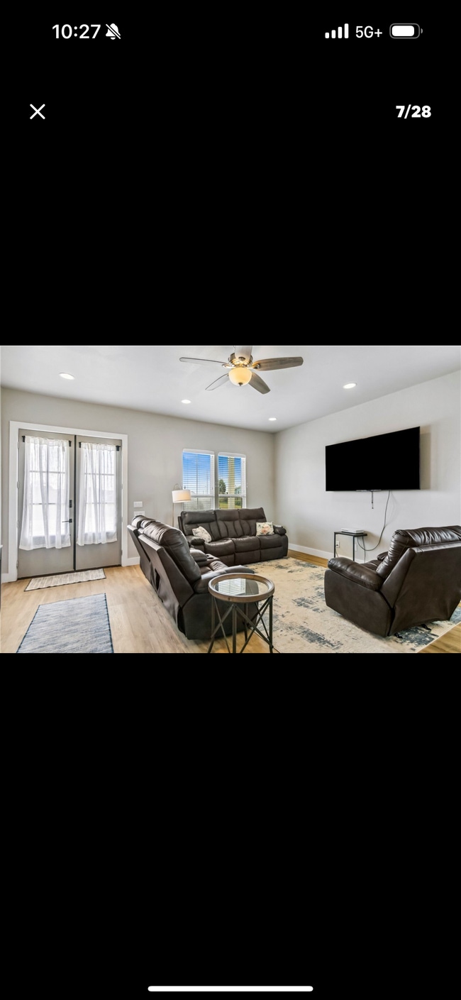 Building Photo - 360 Club Oak Ln