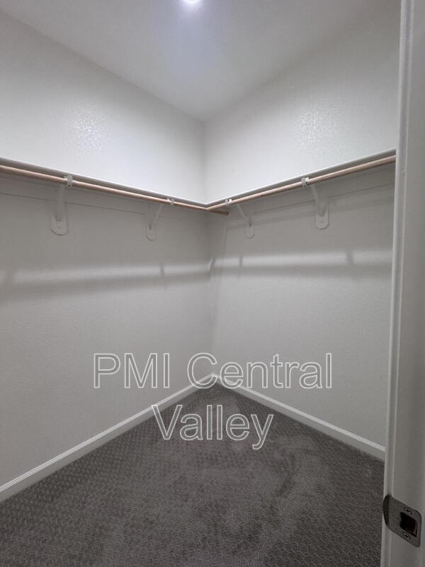 Building Photo - 4612 Irma Dr