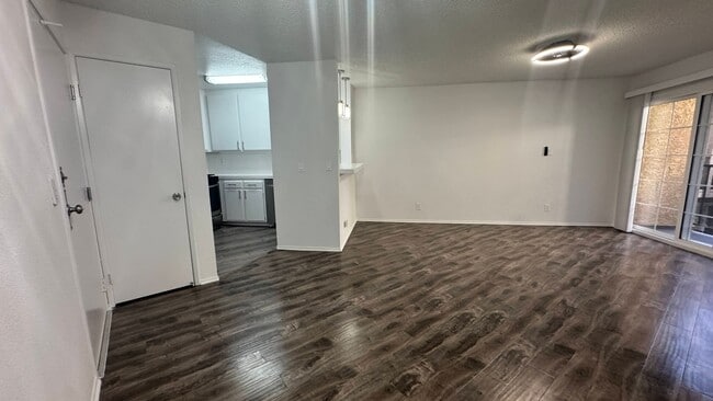 Interior Photo - 5050 Klump Ave