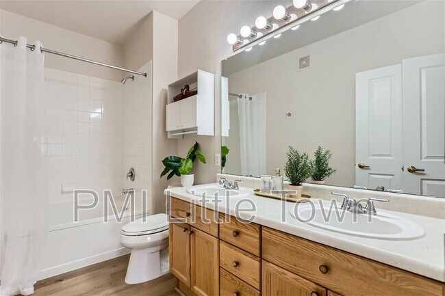 Building Photo - 4045 S Crystal Cir