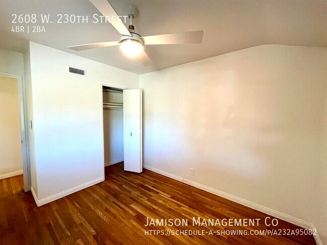 Building Photo - 2608 W 230th St