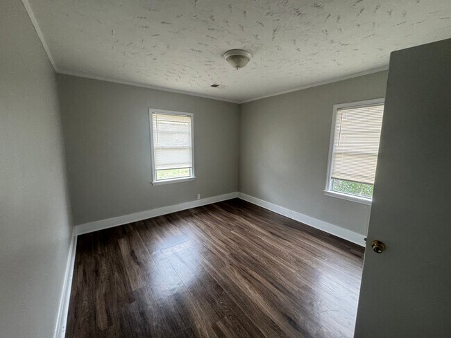 Building Photo - 1895 S Lauderdale St