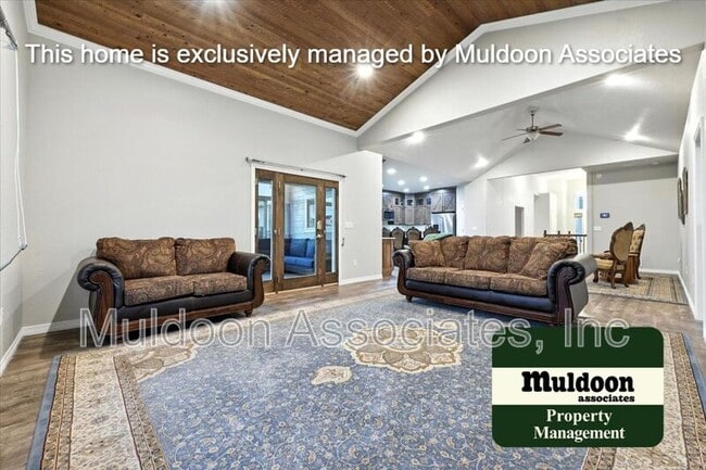 Building Photo - 13569 Park Meadows Dr