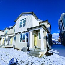 Building Photo - 2175 W 1675 S