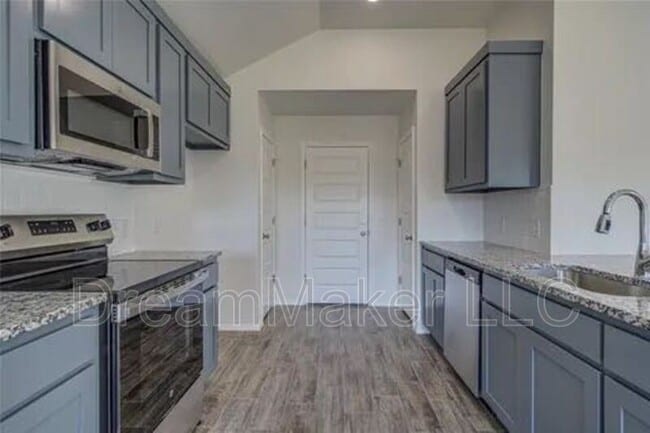 Building Photo - 2405 28th Ter