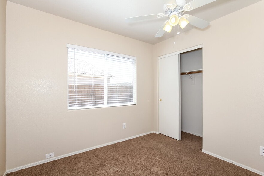 Building Photo - 3618 W Tina Ln
