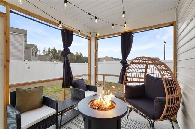 Building Photo - Well-Maintained 4 Bedroom Corner Lot Home in The Palms with Resort-Style Community Amenities