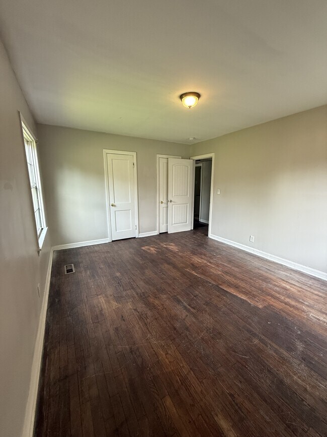 Building Photo - 1744 Lincoln Pl SW