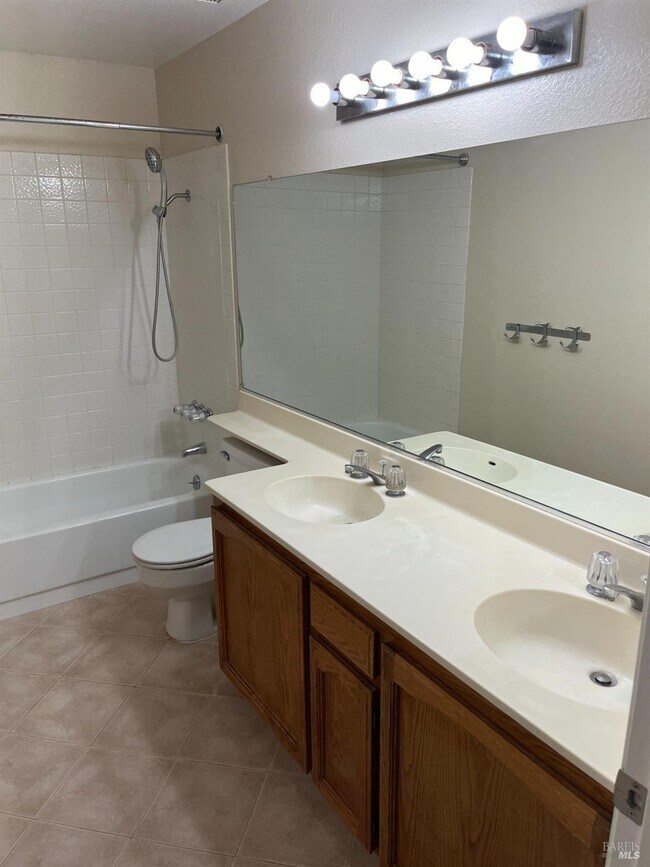 Building Photo - 7481 Maximillian Pl