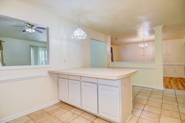 Building Photo - FOR RENT - Chesapeake in Bryant Farms / De...