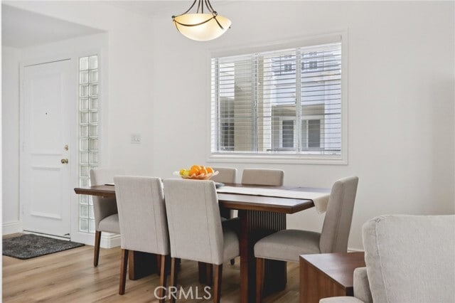 Building Photo - 2253 Martin