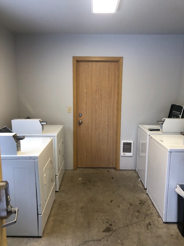 Building Photo - 418 NW 17th St