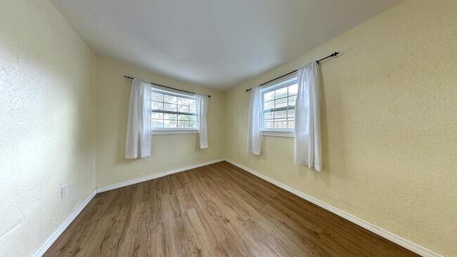 Building Photo - 4041 67th Ave N