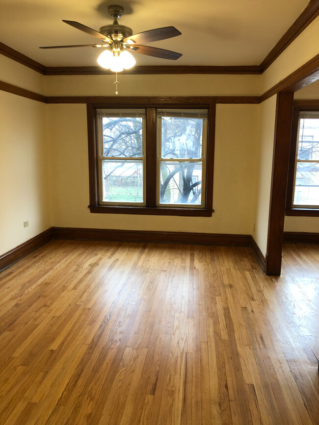 Building Photo - 4022 W Cortland St