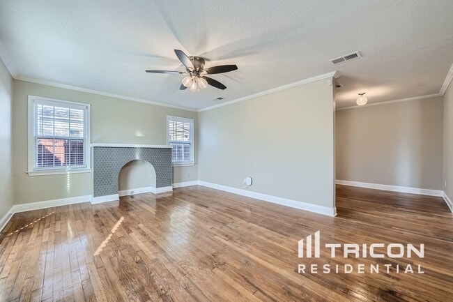 Building Photo - 3920 Calmont Ave