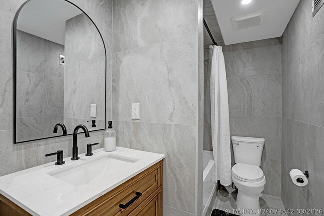 Building Photo - 4250 Galt Ocean Dr
