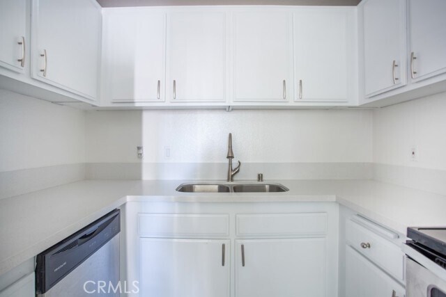 Building Photo - 22832 Hilton Head Dr
