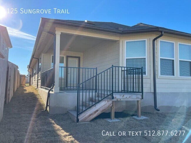 Building Photo - 125 Sungrove Trail-