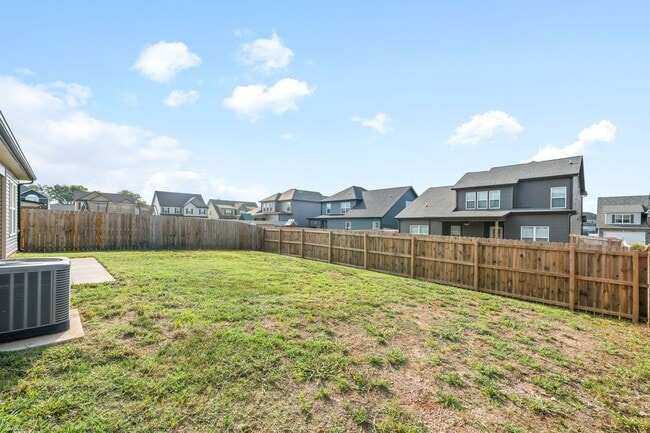 Building Photo - 3 Bedroom 3 Bath Home with Bonus Room For Rent!