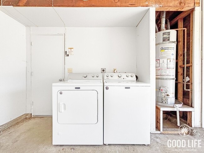 Building Photo - Beautiful 2BD/2BA Condo in El Cajon W/ A/C, W/D, Covered Back Patio, & Community Pool!