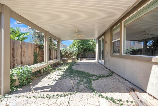 Building Photo - 8639 Brush Way