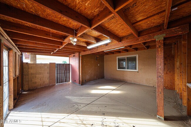 Building Photo - 93 S 95th St