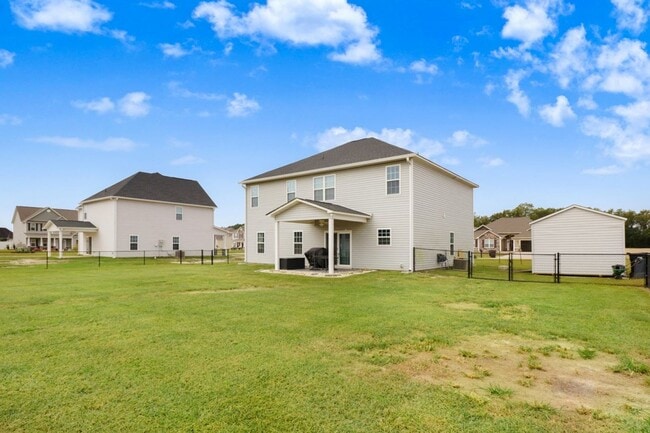 Building Photo - STUNNING & SPACIOUS 4 BR | 2.5 BA 2-Story *Pikeville School District*