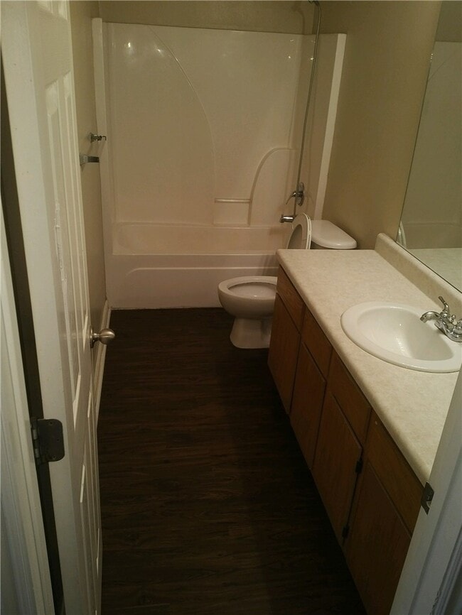 Building Photo - 334 Graystone Cir