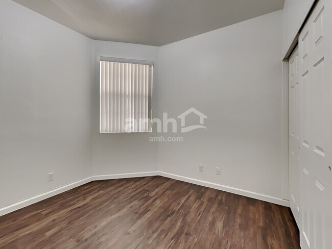 Building Photo - 541 Kavanagh Pl